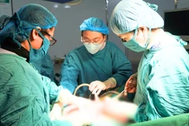 Đau bụng dữ dội, đi khám phát hiện u xơ tử cung kích thước lớn