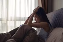 Tôi ngã quỵ khi biết chồng lén lấy tóc của con đi xét nghiệm ADN