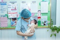 Trẻ ho khò khè không ngờ sốc nhiễm khuẩn, áp xe phổi do tụ cầu vàng