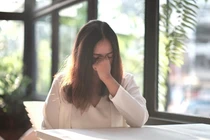 Chồng gia trưởng bắt tôi sinh tiếp dù con còn nhỏ, kinh tế bấp bênh