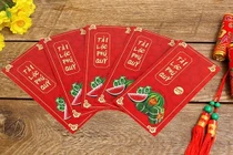 Chồng rút ruột tiền lì xì của con, làm một việc khiến tôi tức điên