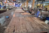 Hà Nội: Chợ dân sinh, siêu thị “cháy hàng” trước siêu bão Yagi