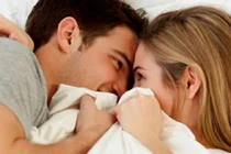 Có nên làm "chuyện ấy" đêm giao thừa?