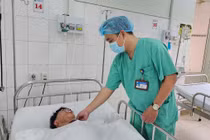 Mùa nồm ẩm, trẻ dễ mắc bệnh... gây biến chứng nguy kịch