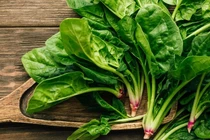Loại rau quen thuộc tốt cho tim mạch, bán đầy chợ Việt