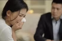 Gạt nước mắt sống chung với người chồng hẹp hòi, ích kỷ