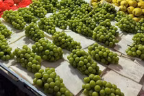 Nho sữa Trung Quốc chứa chất trừ sâu, người tiêu dùng Việt hoang mang 