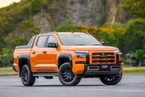 Mitsubishi Triton Athlete 2024 có gì “đấu” Ford Ranger Wildtrak, Toyota Hilux Adventure?