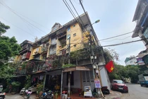 Người dân Thủ đô khốn khổ vì công trình xây dựng trái phép 