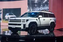 Lý do Hyundai SantaFe 2024 mới ra mắt Việt Nam đã liên tục loạn giá