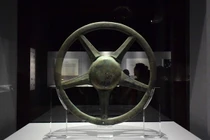 Thân phận siêu cao quý của cổ vật mệnh danh thần khí Tam Tinh Đôi 