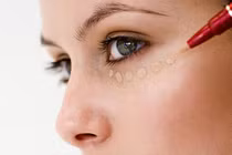 9 bước trang điểm che tàn nhang hoàn hảo