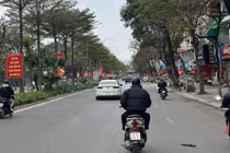 Ngày 30 Tết, Hà Nội chậm rãi, bình yên đến lạ