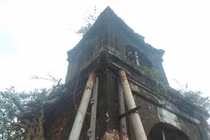 Toàn cảnh “Thần đèn” di dời cổng đền hơn 200 tuổi ở Hà Tĩnh