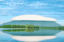 Mây đĩa bay tiếp tục “náo loạn” ở núi Chứa Chan - Đồng Nai