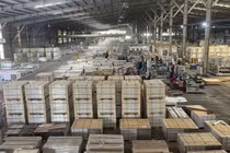 Vi phạm thuế, bị phạt gần 1,8 tỷ, Nhựa Pha Lê làm ăn sao?