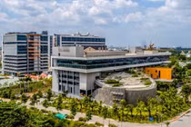 Doanh thủ nghìn tỷ, học phí ĐH Văn Lang đắt cỡ nào?