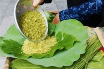 Cốm Mễ Trì, may Cổ nhuế… “lọt” danh sách đề xuất rút danh hiệu làng nghề