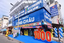 Bán thuốc thăng hoa, chuỗi nhà thuốc Long Châu làm ăn thế nào?