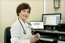 Từ cô gái thích phiêu lưu… trở thành Phó giáo sư đầu ngành tai mũi họng