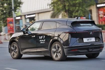 “Xịn” nhất phân khúc, VF 7 khiến người dùng muốn “lên đời xe”