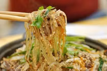 Ai nên hạn chế ăn miến?