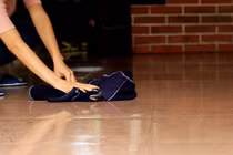 Cách khắc phục tình trạng sàn nhà ướt rượt trong mùa nồm ẩm