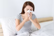 Bị cảm cúm có nên gội đầu?