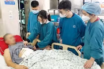 Người đàn ông phải cắt 1,5 mét ruột vì thói xấu khó bỏ