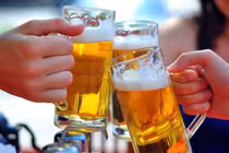 Lưu ý khi uống bia để tránh "rước họa" vào thân