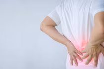 Đau thắt lưng suốt 2 năm, đi khám mắc căn bệnh có thể gây tàn phế