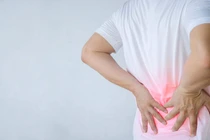 Đau thắt lưng suốt 2 năm, đi khám mắc căn bệnh có thể gây tàn phế