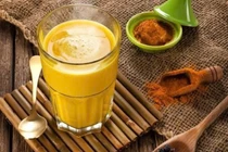 Điều bất ngờ xảy ra với cơ thể khi uống nước nghệ mỗi ngày