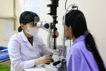 Nữ sinh 14 tuổi nhập viện do bị súng bi sắt đồ chơi bắn vào mắt