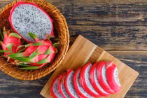 Ăn thanh long có gây nóng trong người?