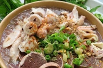 Cháo lòng lọt top món ăn đường phố ngon nhất Đông Nam Á