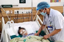 Uống "nước kiềm chữa bách bệnh" người phụ nữ hôn mê sâu nguy kịch