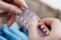 Cảnh báo lạm dụng thuốc tránh thai có thể gây huyết khối ở nữ giới 