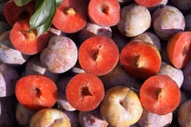 Mận vào mùa, ai nên hạn chế ăn để tránh rước họa vào thân?