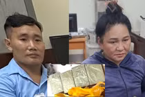4 bánh heroin “ngụy trang” trong thùng hoa quả