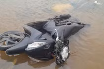 Phát hiện thi thể cùng xe máy dưới sông Cà Ninh - Quảng Ngãi