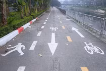 Bất cập trên đường dành cho xe đạp ở Thủ đô 