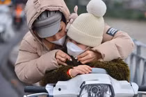 Chuyên gia lên tiếng việc cho trẻ nghỉ học dưới 10 độ C