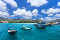 Tháng Tư về Côn Đảo 