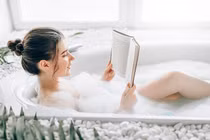 Sai lầm khi tắm gây hại cho da