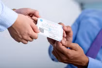 Đề xuất điều chỉnh đối tượng bắt buộc tham gia bảo hiểm y tế