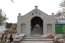 Di tích biến dạng sau trùng tu 