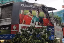 Hiểm họa biển quảng cáo trên cao trơ khung