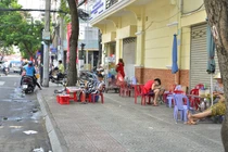 TS Phạm Quang Long: Nên ủng hộ thu phí vỉa hè