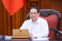 Thủ tướng: Tìm mọi biện pháp hỗ trợ nhu yếu phẩm cho người dân vùng lũ